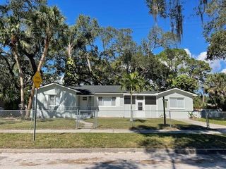 741 28TH AVENUE S, St Petersburg, FL 33705