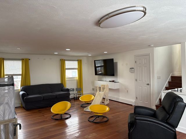 209 Windmill Street, North Providence, RI 02904