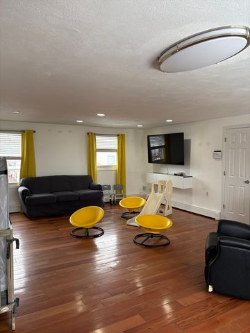 209 Windmill Street, North Providence, RI 02904