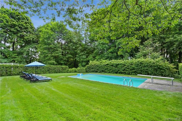 15 Sarosca Farm Lane, Purchase, NY 10577