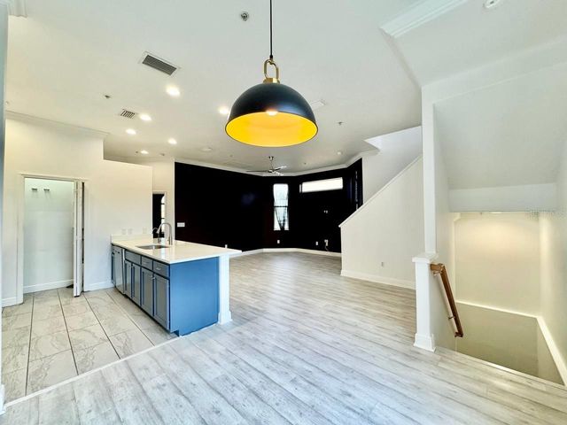 487 BAYOU VILLAGE DRIVE, Tarpon Springs, FL 34689