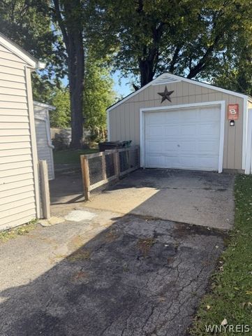 659 70th Street, Niagara Falls, NY 14304