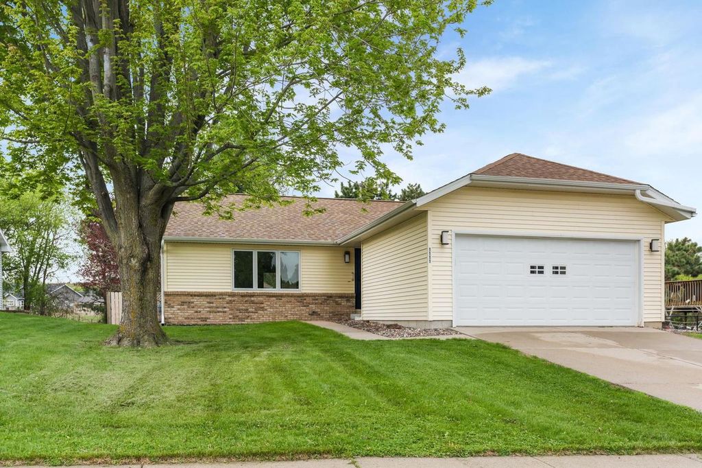 1111 Spruce Drive, Baraboo, WI 53913