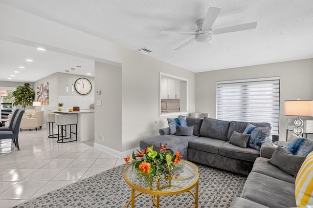 2062 SW 15th Place, Deerfield Beach, FL 33442