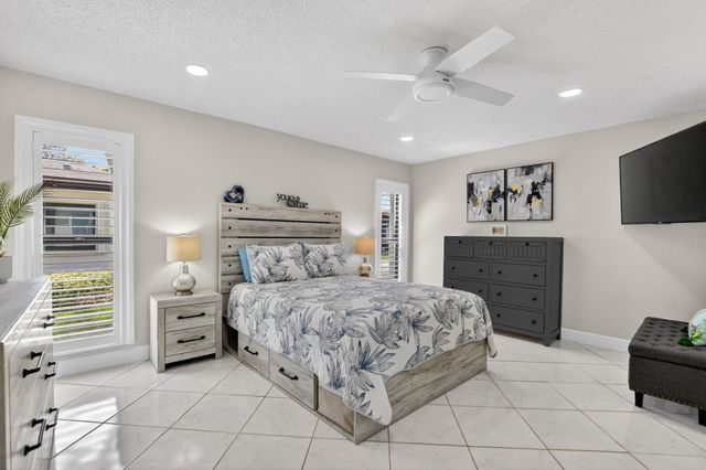 2062 SW 15th Place, Deerfield Beach, FL 33442