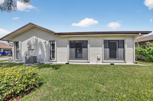 2062 SW 15th Place, Deerfield Beach, FL 33442