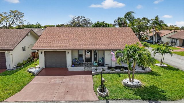 2062 SW 15th Place, Deerfield Beach, FL 33442