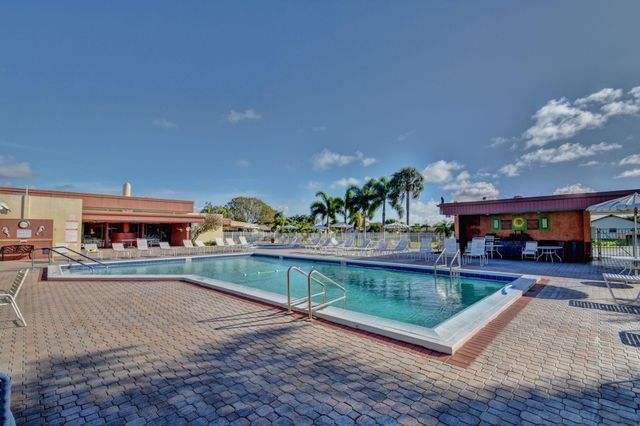 2062 SW 15th Place, Deerfield Beach, FL 33442