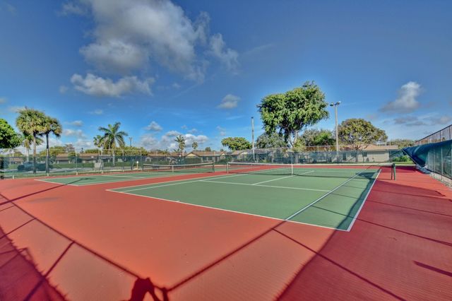 2062 SW 15th Place, Deerfield Beach, FL 33442