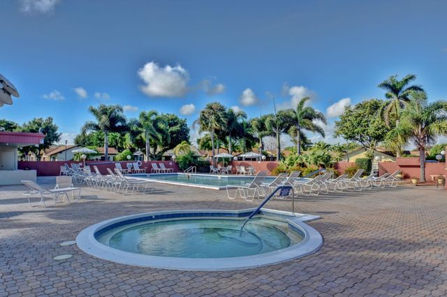 2062 SW 15th Place, Deerfield Beach, FL 33442