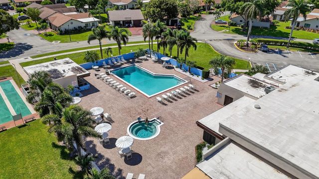 2062 SW 15th Place, Deerfield Beach, FL 33442