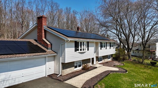 6 Liberty Terrace, North Haven, CT 06473