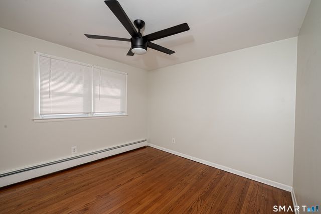 6 Liberty Terrace, North Haven, CT 06473