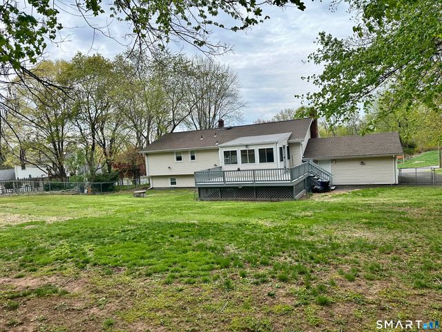 6 Liberty Terrace, North Haven, CT 06473