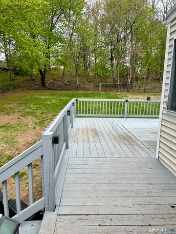6 Liberty Terrace, North Haven, CT 06473