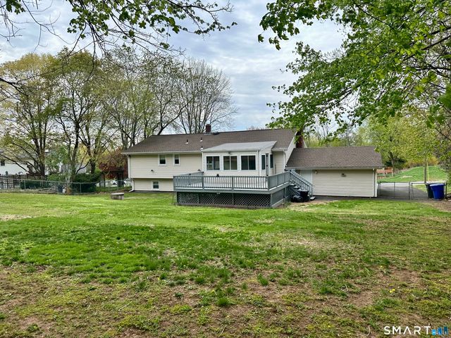 6 Liberty Terrace, North Haven, CT 06473