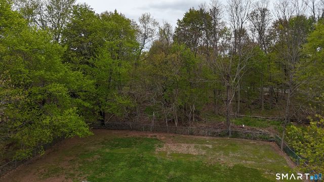 6 Liberty Terrace, North Haven, CT 06473