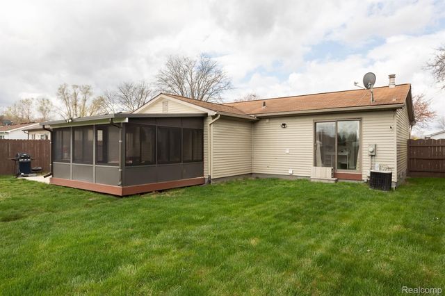15545 Sandburg Street, Romulus, MI 48174