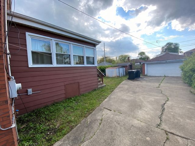 10508 S Forest Avenue, Chicago, IL 60628