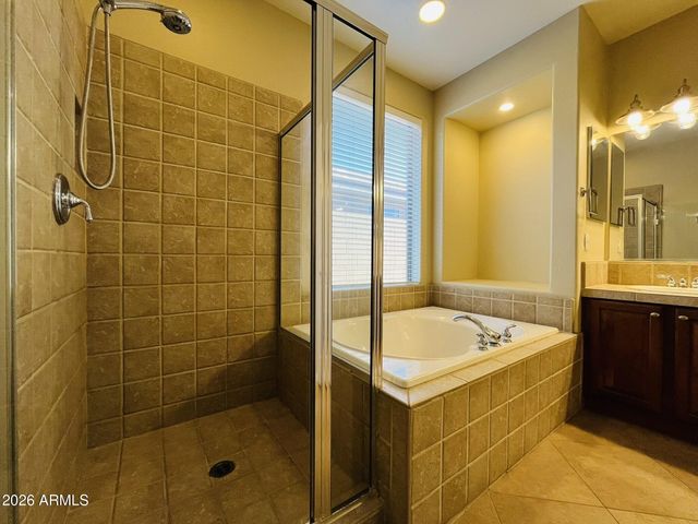 1714 W MEDINAH Court, Anthem, AZ 85086