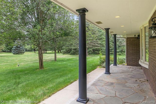 4350 Stone Barn, Milford, MI 48380