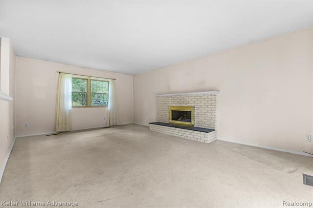 4350 Stone Barn, Milford, MI 48380