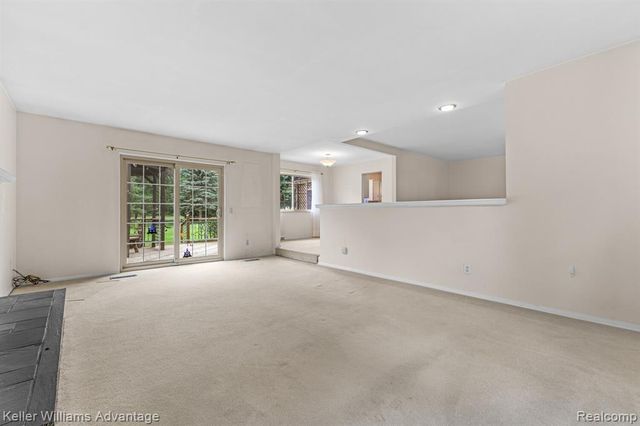 4350 Stone Barn, Milford, MI 48380