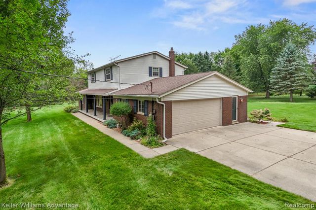 4350 Stone Barn, Milford, MI 48380