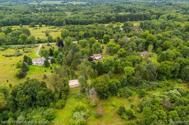 4350 Stone Barn, Milford, MI 48380