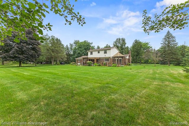 4350 Stone Barn, Milford, MI 48380