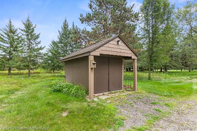 4350 Stone Barn, Milford, MI 48380