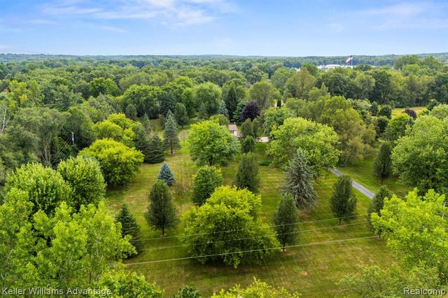 4350 Stone Barn, Milford, MI 48380