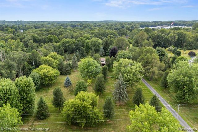 4350 Stone Barn, Milford, MI 48380