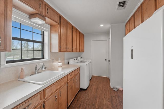 3342 Forest Hill East Road, La Grange, TX 78945