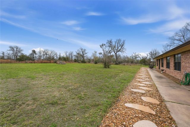 3342 Forest Hill East Road, La Grange, TX 78945