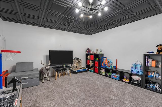 146 Juniper Drive, Columbiana, OH 44408
