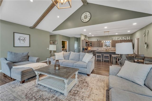 146 Juniper Drive, Columbiana, OH 44408