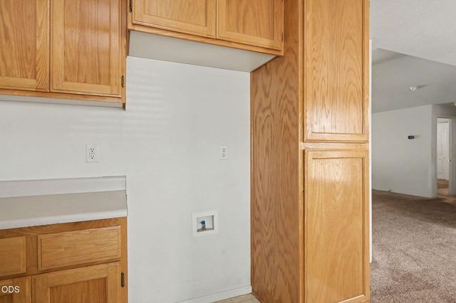 11 Devonwood Court, Eagle Point, OR 97524
