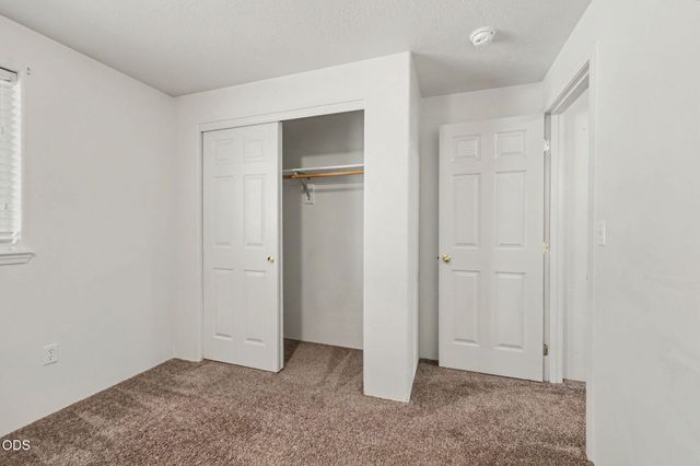 11 Devonwood Court, Eagle Point, OR 97524