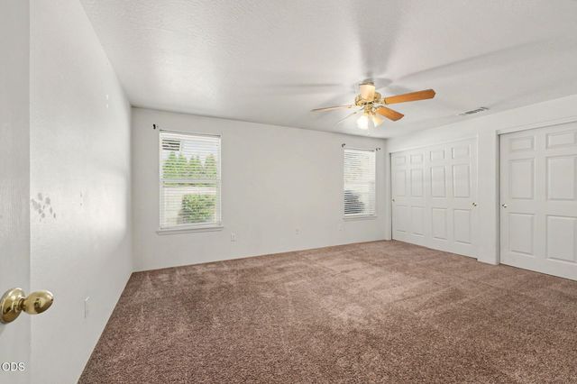 11 Devonwood Court, Eagle Point, OR 97524