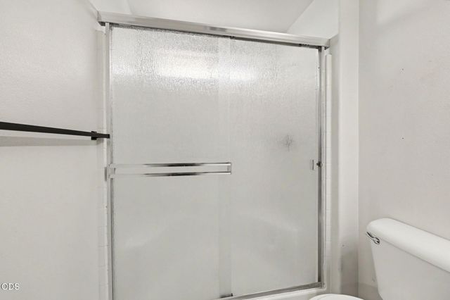 11 Devonwood Court, Eagle Point, OR 97524