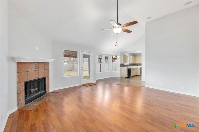 214 Crystal Knoll Boulevard, Georgetown, TX 78626