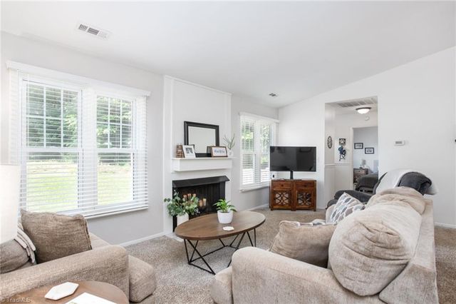 2201 Blue Stone Lane, Winston-salem, NC 27107
