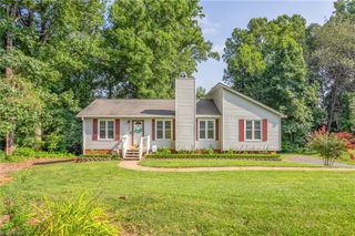2201 Blue Stone Lane, Winston-salem, NC 27107