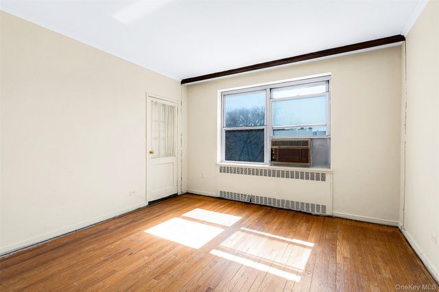 67-66 108th Street D37, Forest Hills, NY 11375