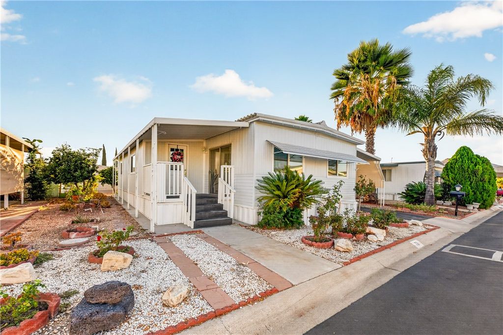3700 BUCHANAN 72, Riverside, CA 92503 — exterior