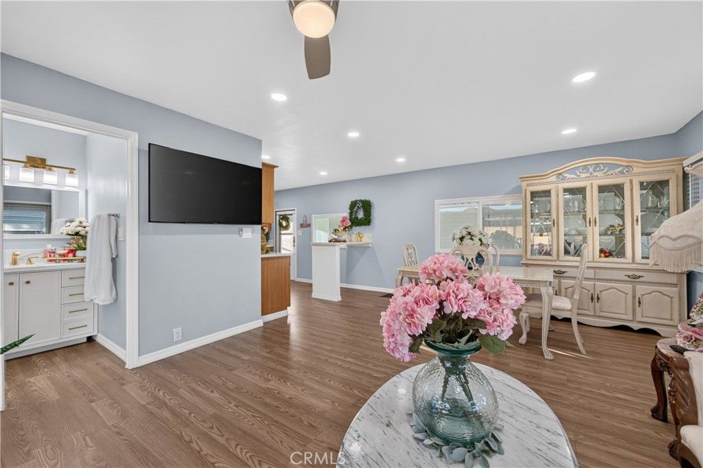 3700 BUCHANAN 72, Riverside, CA 92503 — photo 2