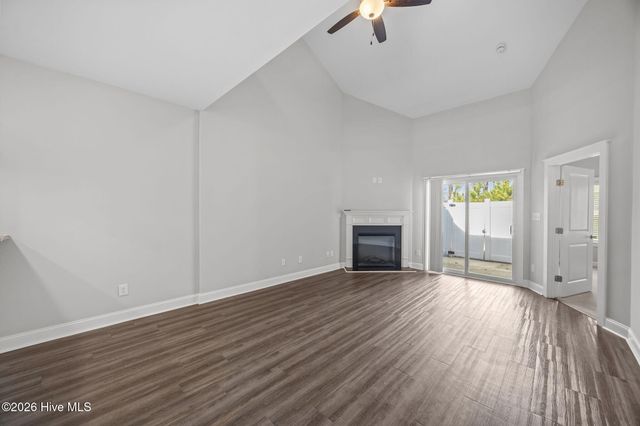 1819 Fox Den Way 4, Greenville, NC 27858