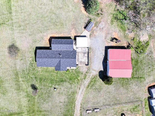 4061 Carters Valley Road, Church Hill, TN 37642