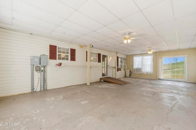 4061 Carters Valley Road, Church Hill, TN 37642